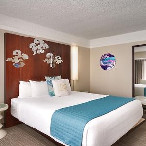 King Room Pool View